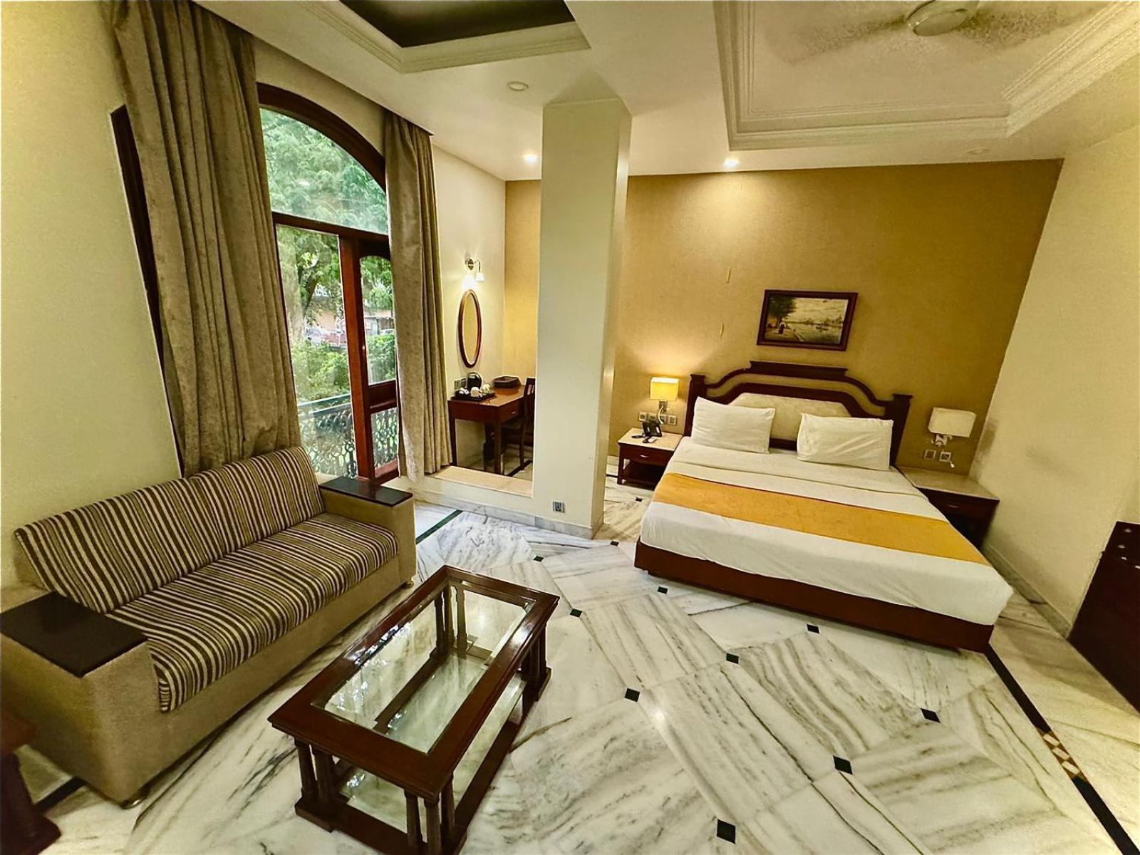 Hotel Florence Inn, Karol Bagh, New Delhi, 2 Min From Metro Экстерьер фото