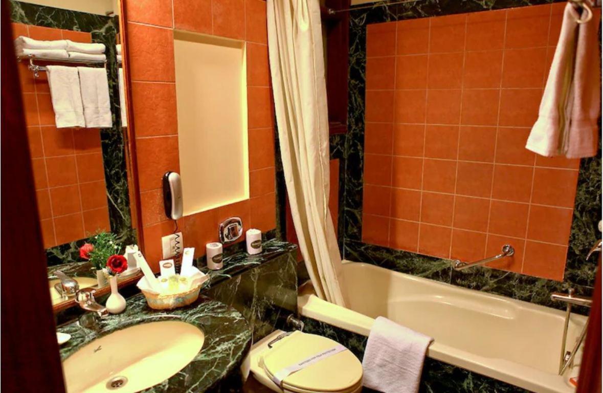 Hotel Florence Inn, Karol Bagh, New Delhi, 2 Min From Metro Экстерьер фото